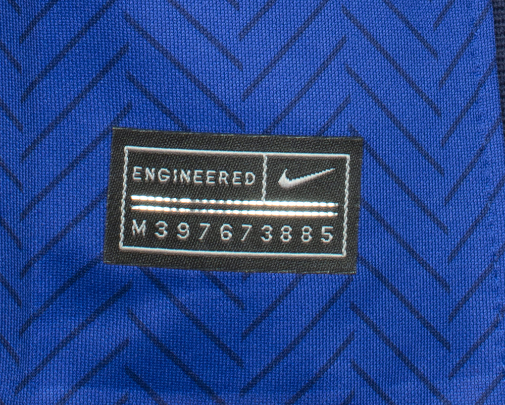 Mason Mount Signed Chelsea F.C. Nike Jersey (Beckett) - Beckett Witnessed