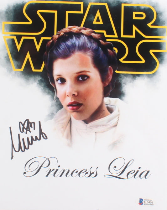 Millie Bobby Brown Signed 8x10 Photo (Beckett) - Beckett Witnessed - Star Wars
