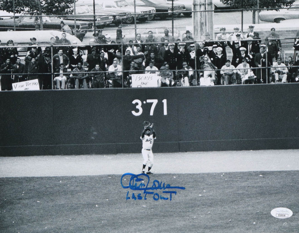 Cleon Jones Signed (JSA) Mets 11x14 Photo Inscribed "Last Out"