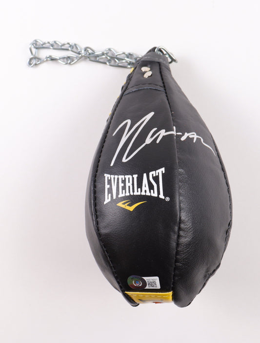 Julio Cesar Chavez Signed (Beckett) Everlast Boxing Speed Bag - Beckett Witnessed