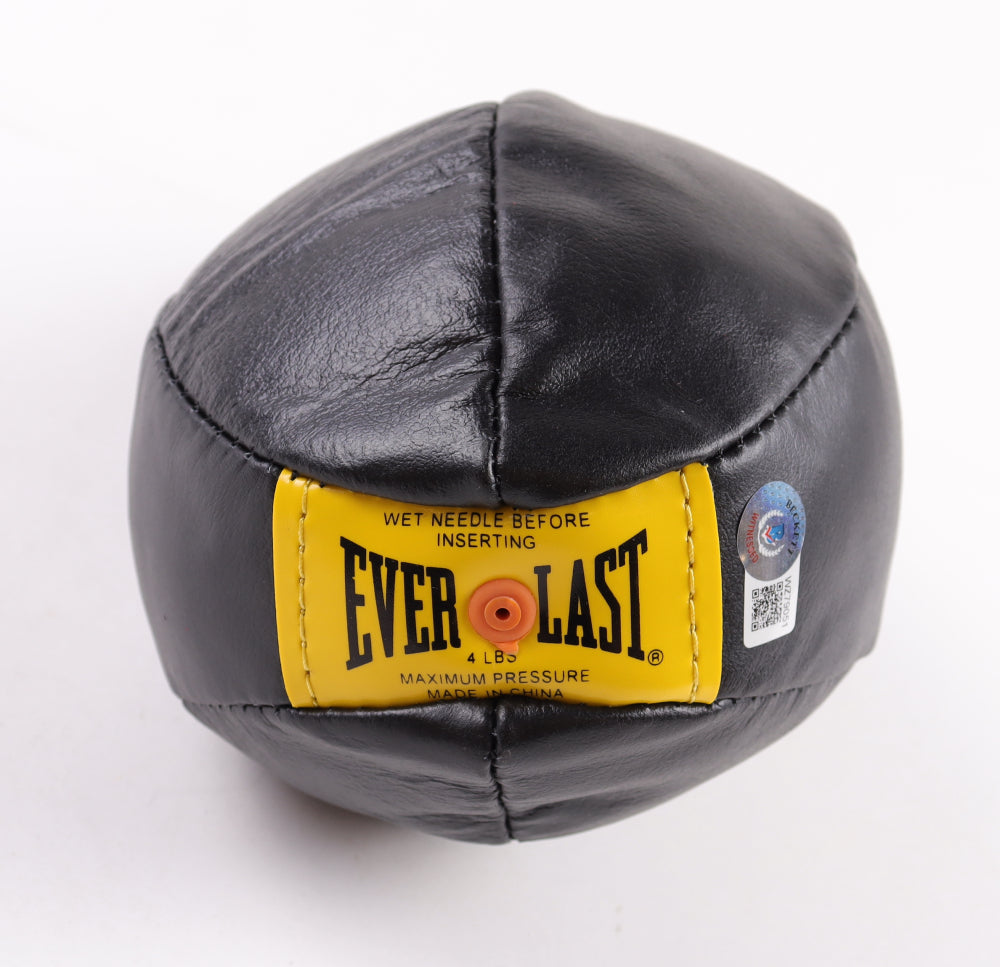 Julio Cesar Chavez Signed (Beckett) Everlast Boxing Speed Bag - Beckett Witnessed