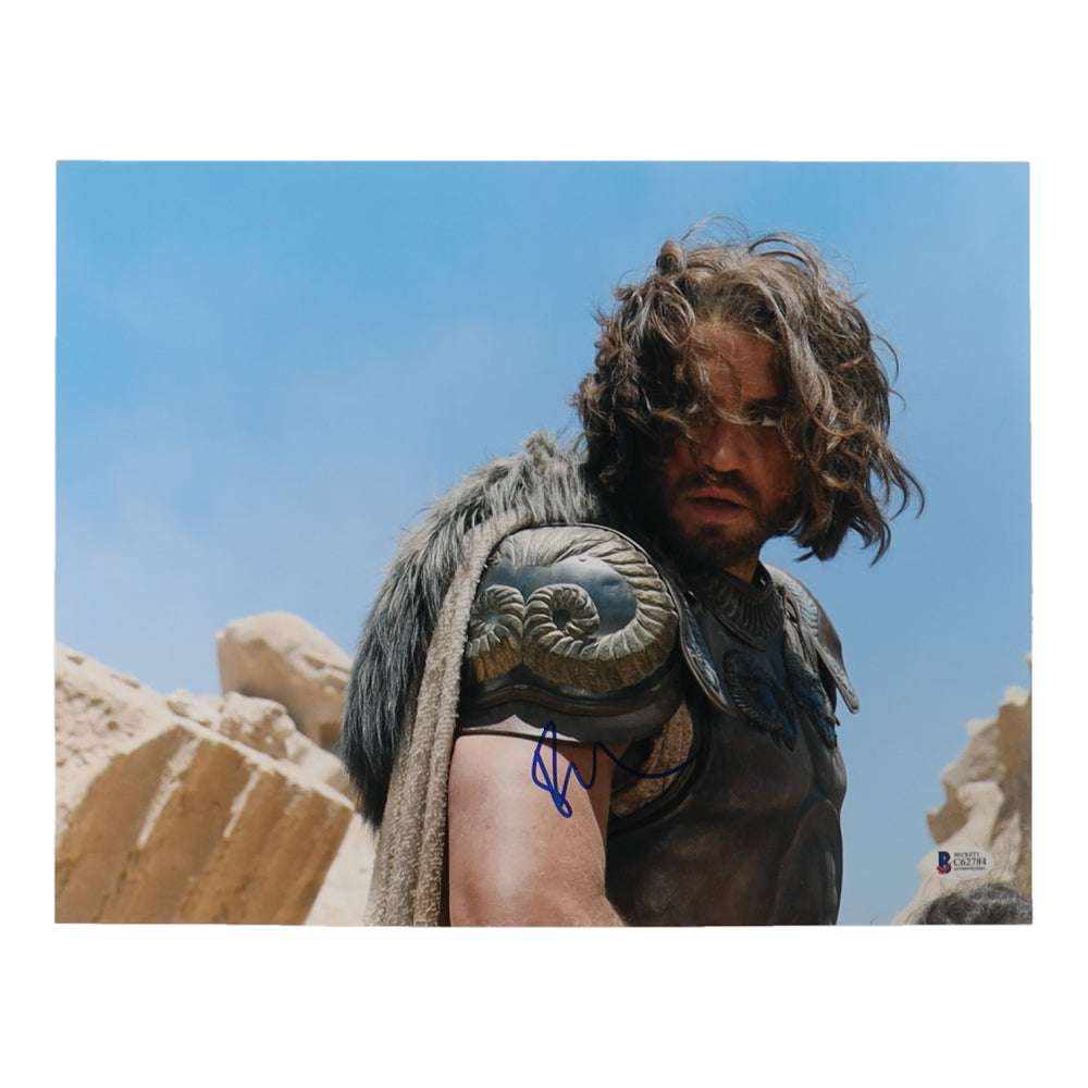 Édgar Ramirez Signed "Wrath of the TItans" 11x14 Photo (Beckett)