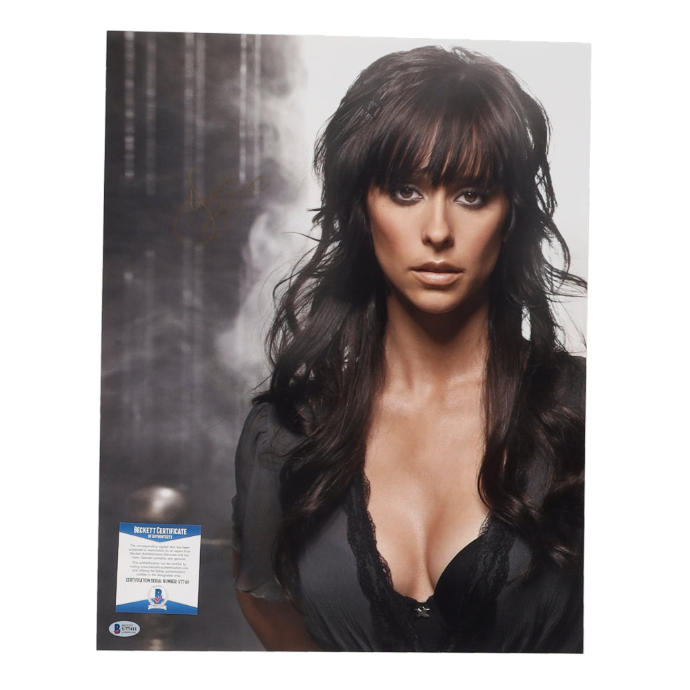 Jennifer Love Hewitt Signed 16x20 Photo (Beckett)