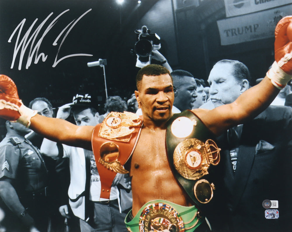 Mike Tyson Signed 16x20 Photo (Beckett & Tyson)