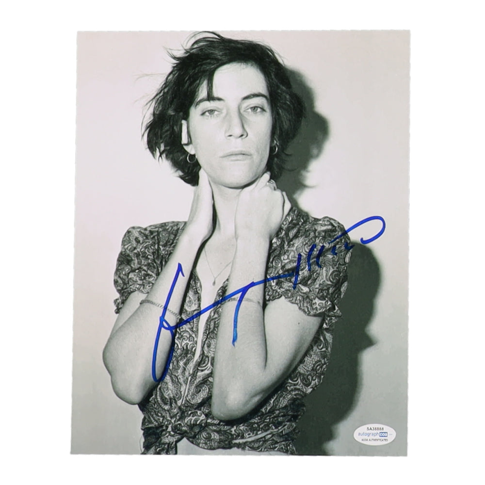 Patti Smith Signed 8x10 Photo (ACOA)