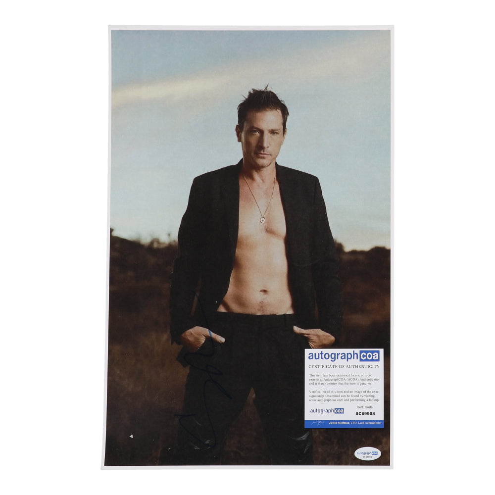 Simon Rex Signed 11x17 Photo (AutographCOA)