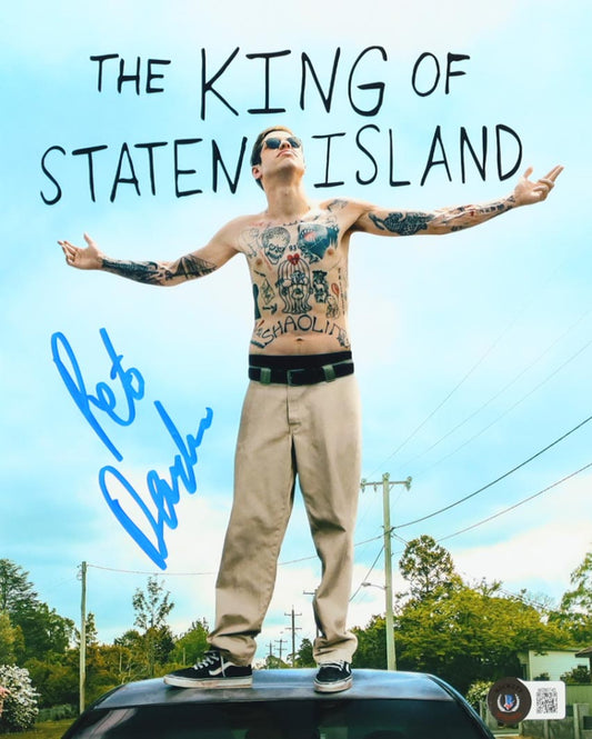 Pete Davidson Signed (Beckett) "The King of Staten Island" 8x10 Photo