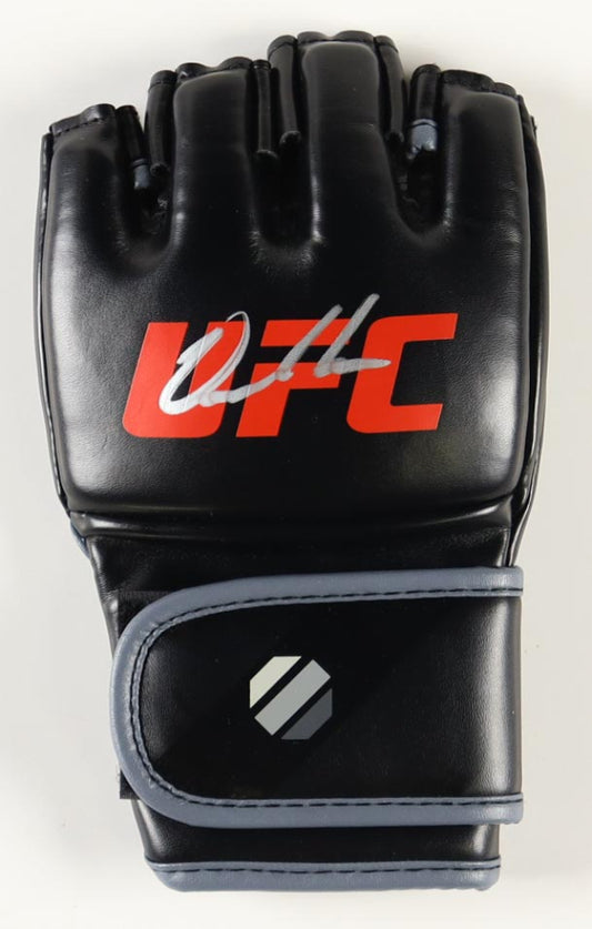 Derrick Lewis Signed UFC Glove (Beckett) Beckett Witnessed