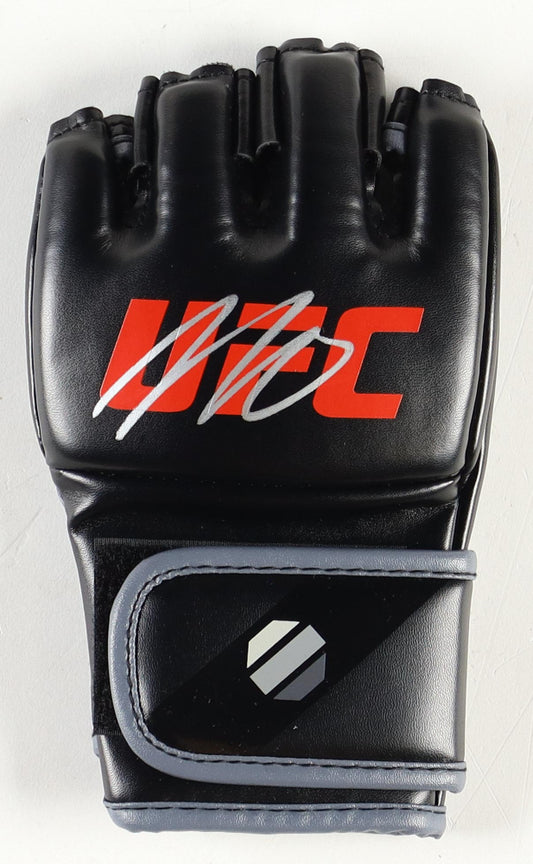 Nick Diaz Signed UFC Fight Glove (Beckett) Beckett Witnessed