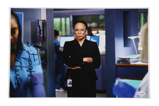 S Epatha Merkserson Signed (ACOA) "Chicago Med" 11x17 Photo - Sharon Goodwin