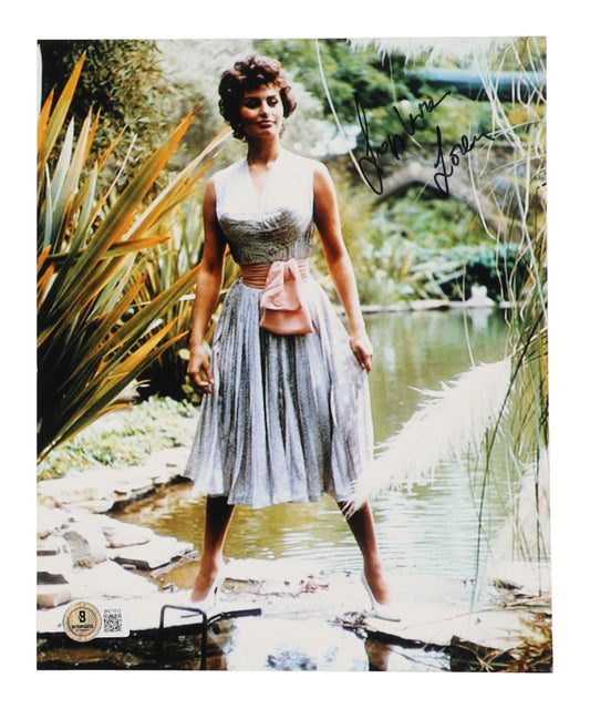 Sophia Loren Signed 8x10 Photo (Beckett)