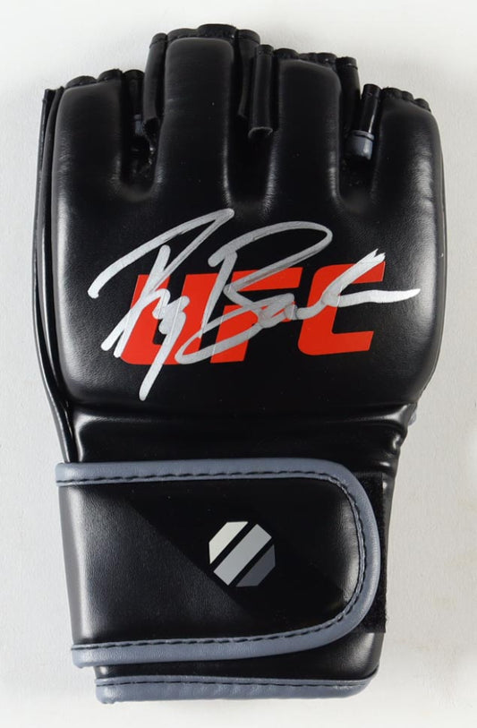 Ryan Bader Signed UFC Glove (Beckett) - Beckett Witnessed