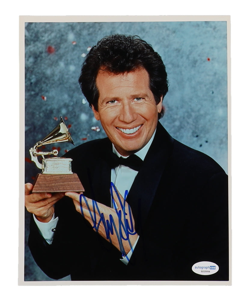 Gary Shandling Signed 8x10 Photo (AutographCOA)