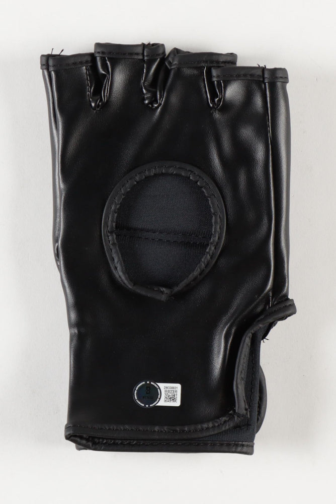 Robbie Lawler Signed Custom USA Glove Inscribed "Ruthless" (Beckett)