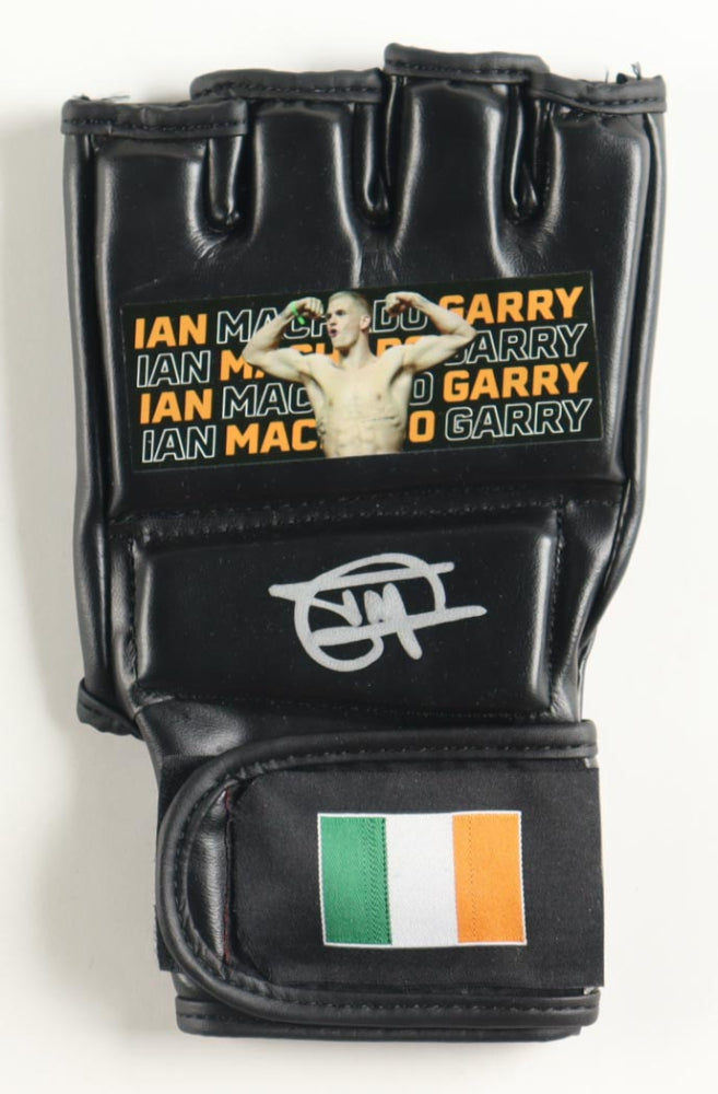 Ian Garry Signed MMA Custom Ireland Glove (Beckett) - Beckett Witnessed
