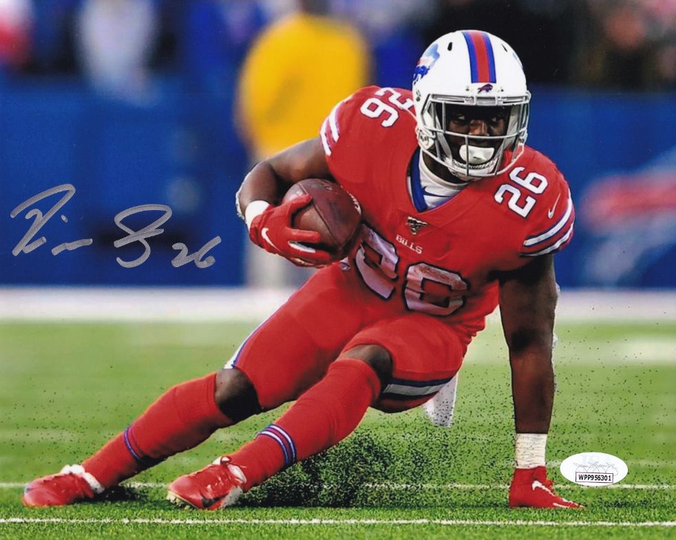 Devin Singletary Signed Buffalo Bills 8x10 Photo (JSA Witness COA)