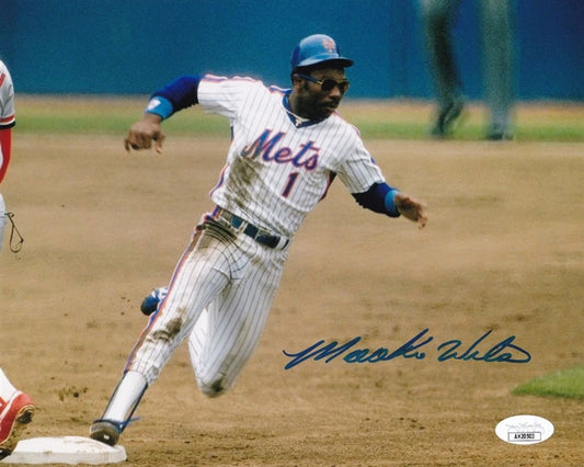 Mookie Wilson Signed Mets 8x10 Photo (JSA COA)