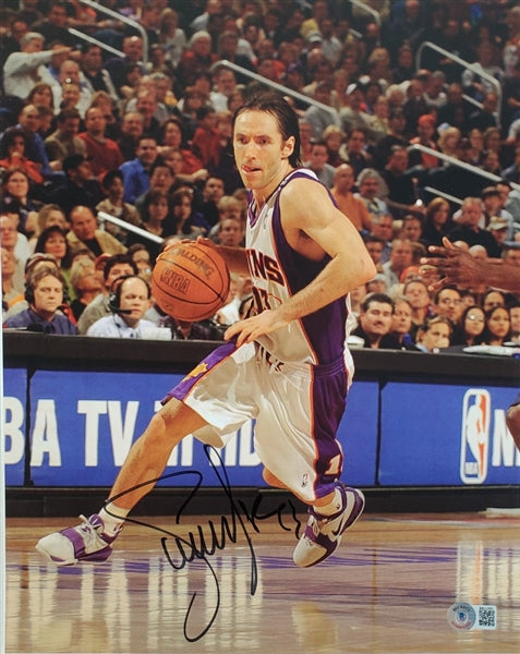 Steve Nash Signed Suns 11x14 Photo (Beckett COA)