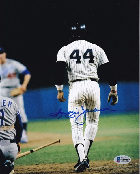 Reggie Jackson Signed New York Yankees 8x10 Photo (Beckett COA)