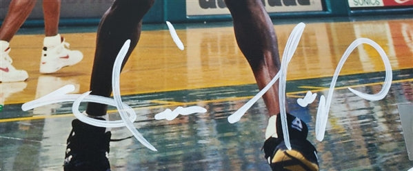 Shawn Kemp Signed Seattle Supersonics 8x10 Photo (JSA Witness COA)