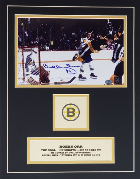 Bobby Orr Signed Photo in Matted Display (SOP & GNR COAs)