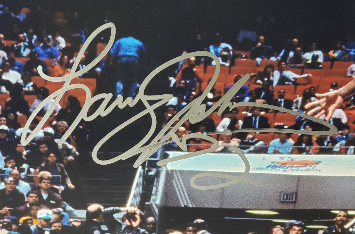 Larry Johnson Signed (JSA COA) Charlotte Hornets Slam Dunk Contest 16x20 Photo