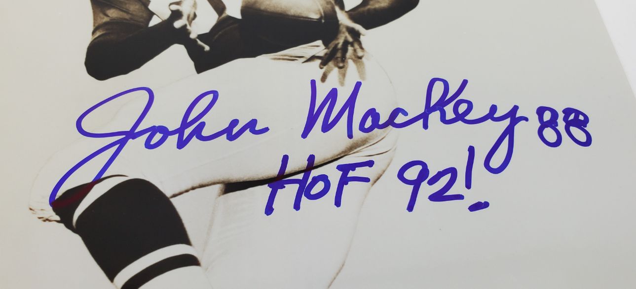 John Mackey "HOF 92" Signed Baltimore Colts 8x10 Photo (JSA COA)