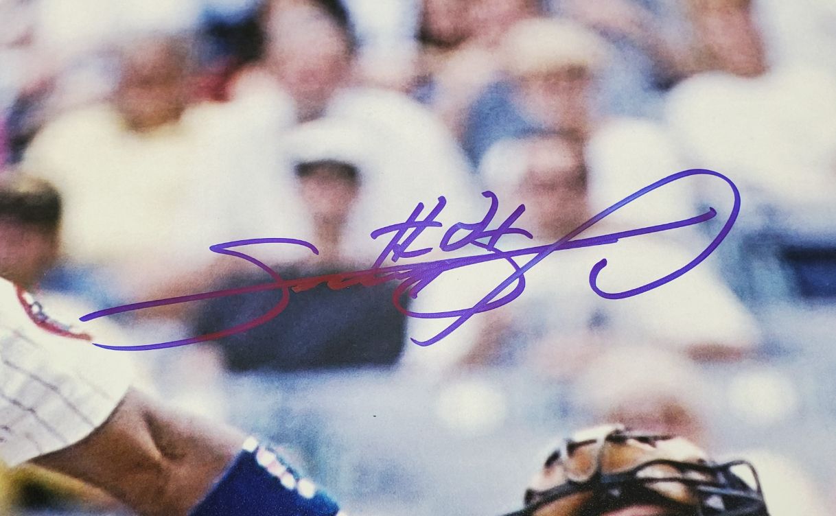 Sammy Sosa Signed Cubs 16x20 Photo (Beckett COA)
