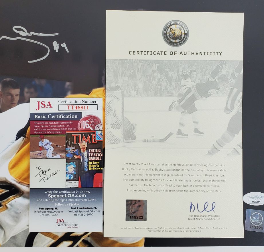 Bobby Orr Signed Boston Bruins 12x18 Photo (JSA & GNR COAs)