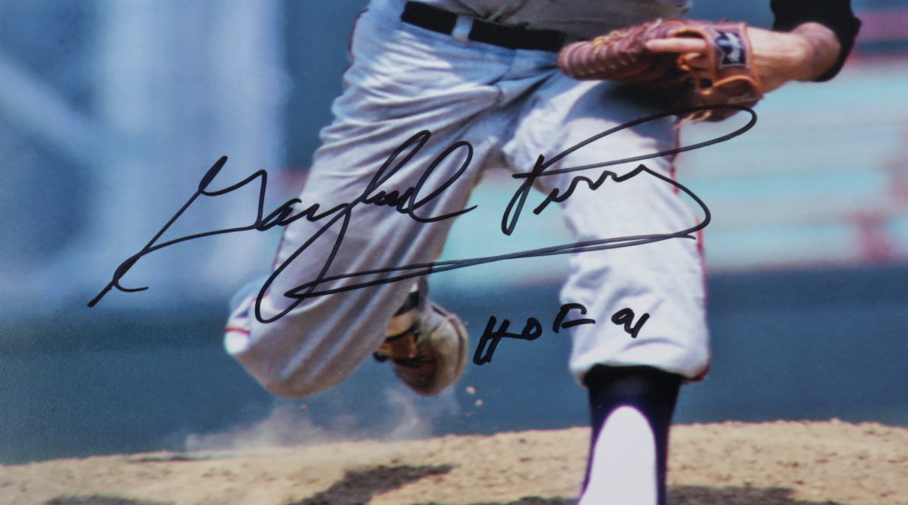 Gaylord Perry Signed (JSA COA) Giants 16x20 Photo Inscribed "HOF 91"