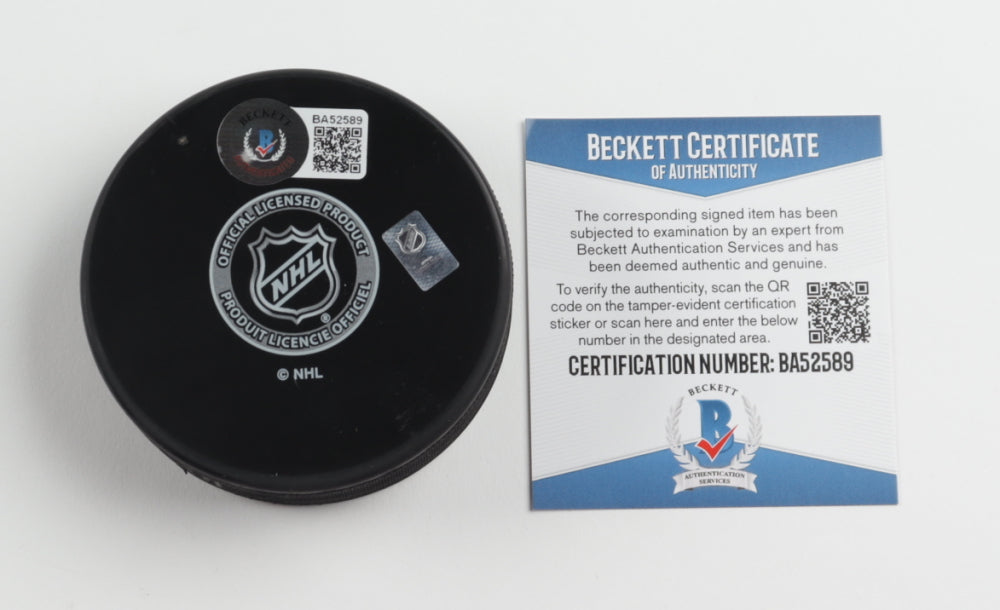 Bobby Orr Signed Bruins Logo Hockey Puck (Beckett COA)