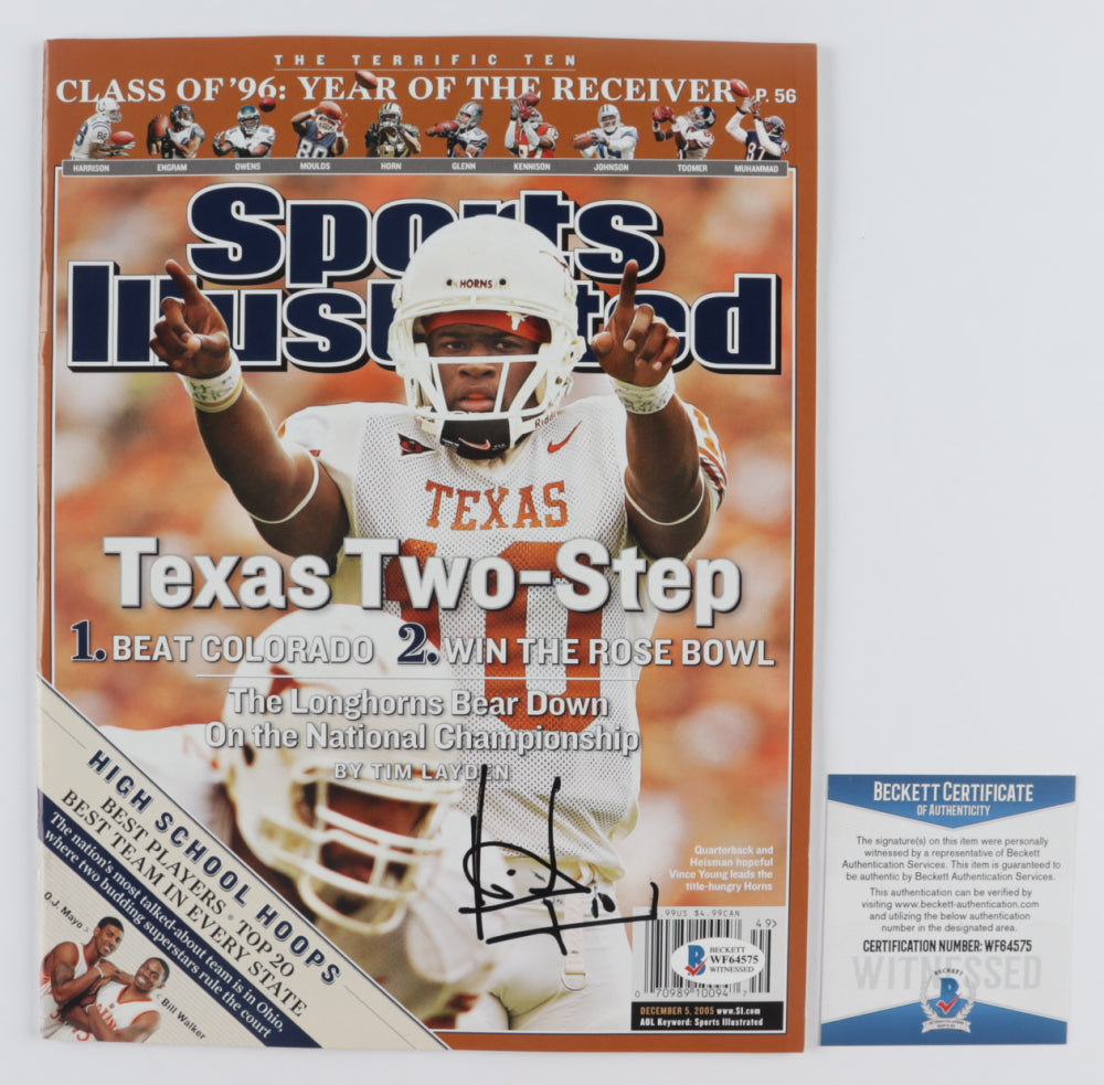 Vince Young Signed "Sports Illustrated" Magazine (Beckett COA)