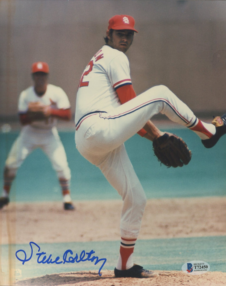 Steve Carlton Signed Cardinals 8x10 Photo (Beckett COA)