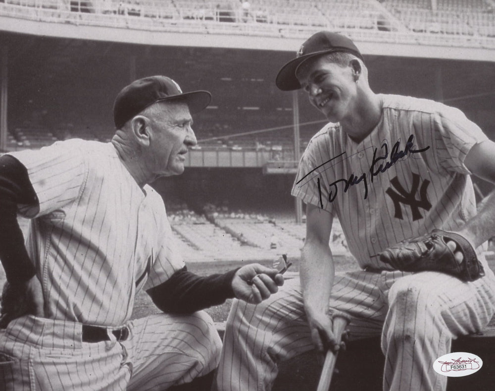 Tony Kubek Signed Yankees 8x10 Photo (JSA COA)