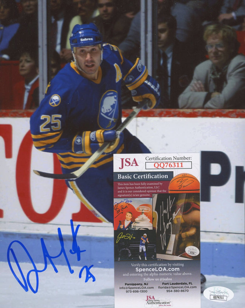 Dave Andreychuk Signed Sabres 8x10 Photo (JSA COA)