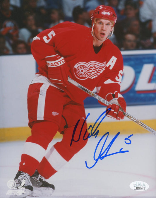 Nicklas Lidstrom Signed Red Wings 8x10 Photo (JSA COA)
