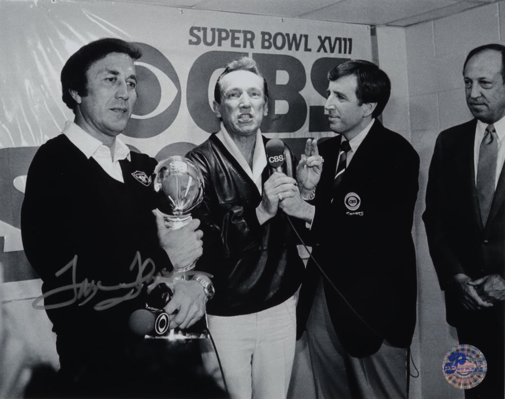 Tom Flores Signed Raiders 8x10 Photo (Pro Player Hologram)