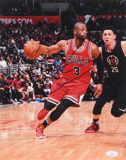 Dwayne Wade Signed Bulls 11x14 Photo (JSA COA)