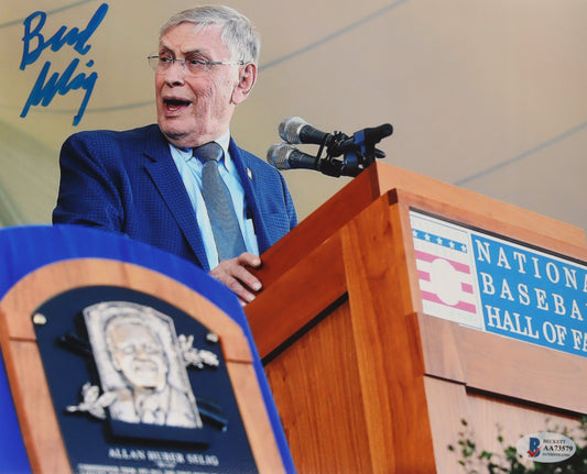 Bud Selig Signed 8x10 Photo (Beckett COA)