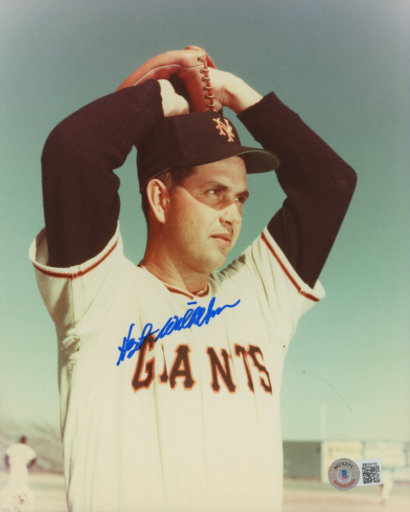 Hoyt Wilhelm Signed Giants 8x10 Photo (Beckett COA)