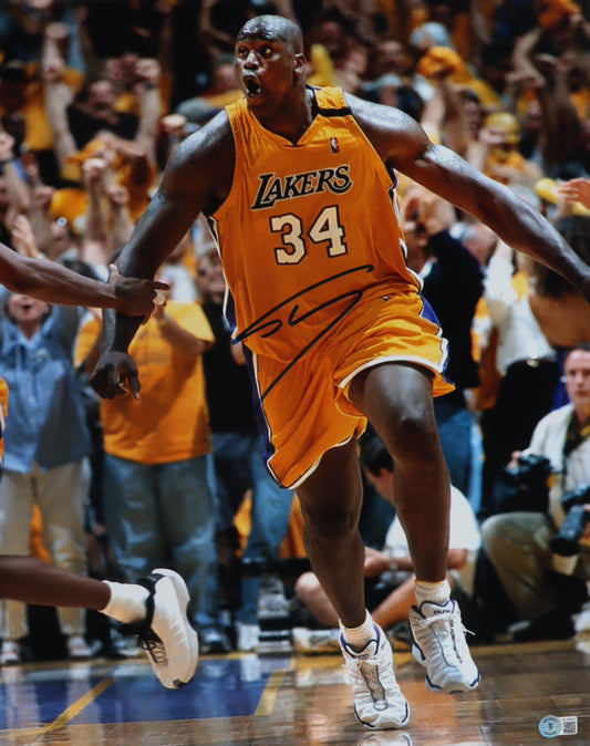 Shaquille O'Neal Signed Lakers 16x20 Photo (Beckett Hologram)