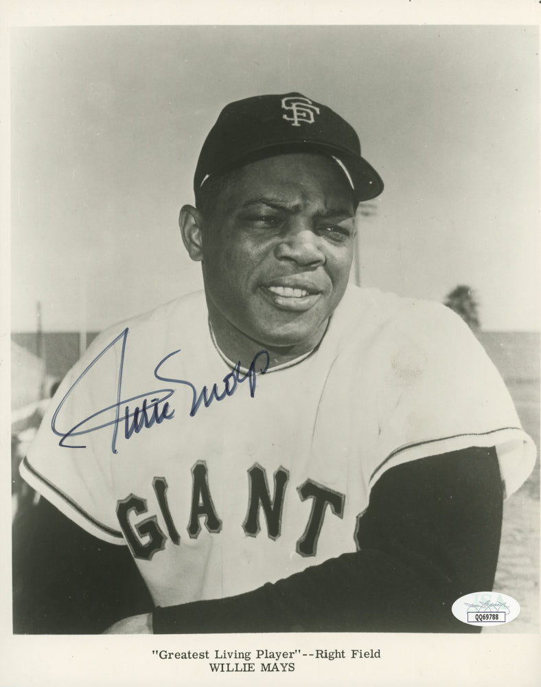 Willie Mays Signed Giants 8x10 Photo (JSA COA)