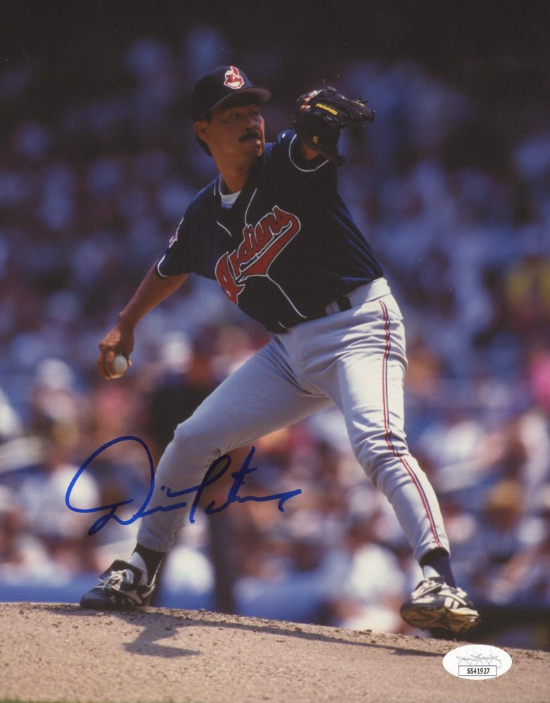 Dennis Martinez Signed Indians 8x10 Photo (JSA COA)