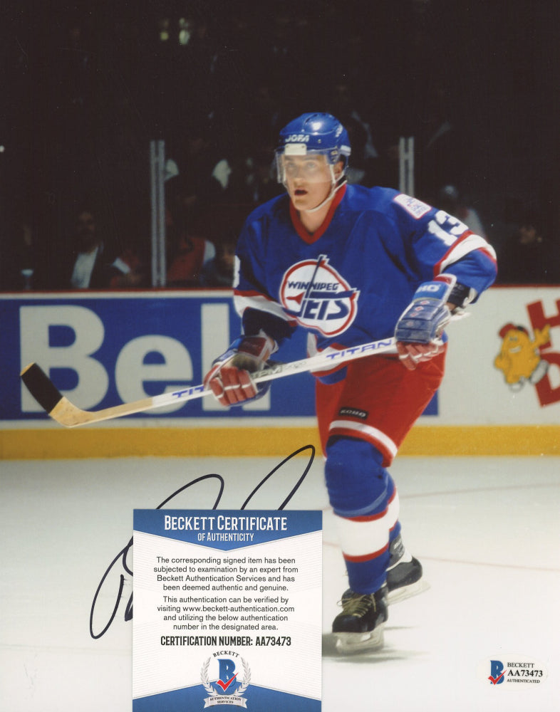 Teemu Selanne Signed Jets 8x10 Photo (Beckett COA)