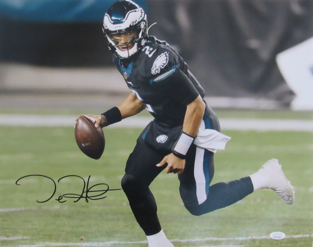 Jalen Hurts Signed Eagles 16x20 Photo (JSA)