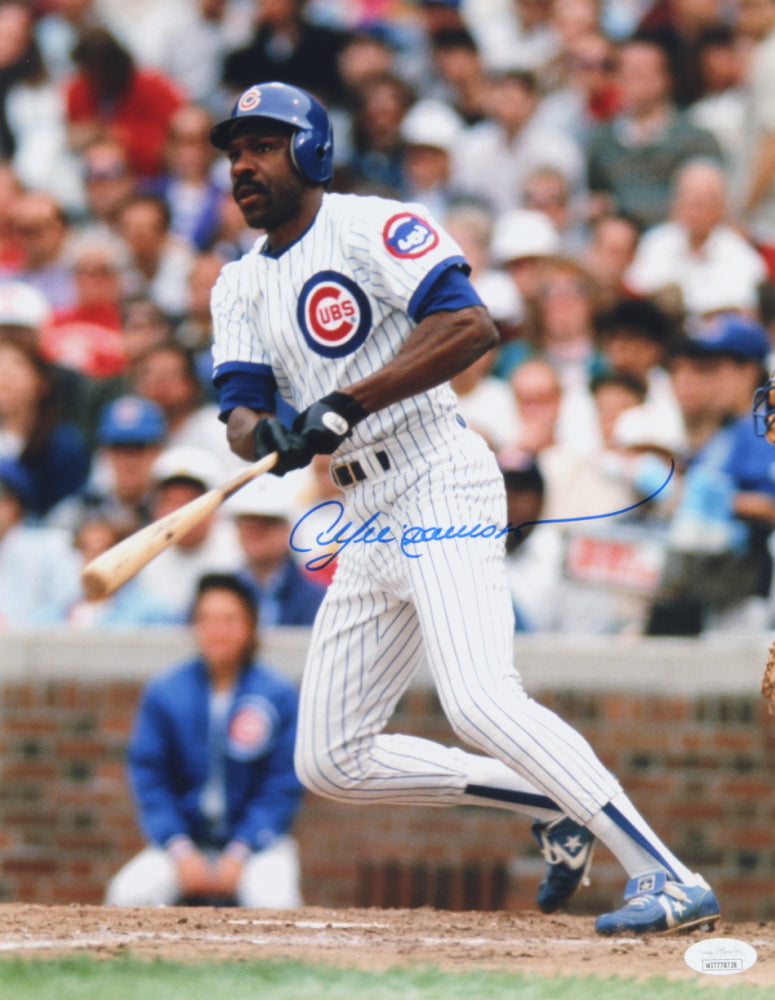 Andre Dawson Signed Cubs 11x14 Photo (JSA COA)