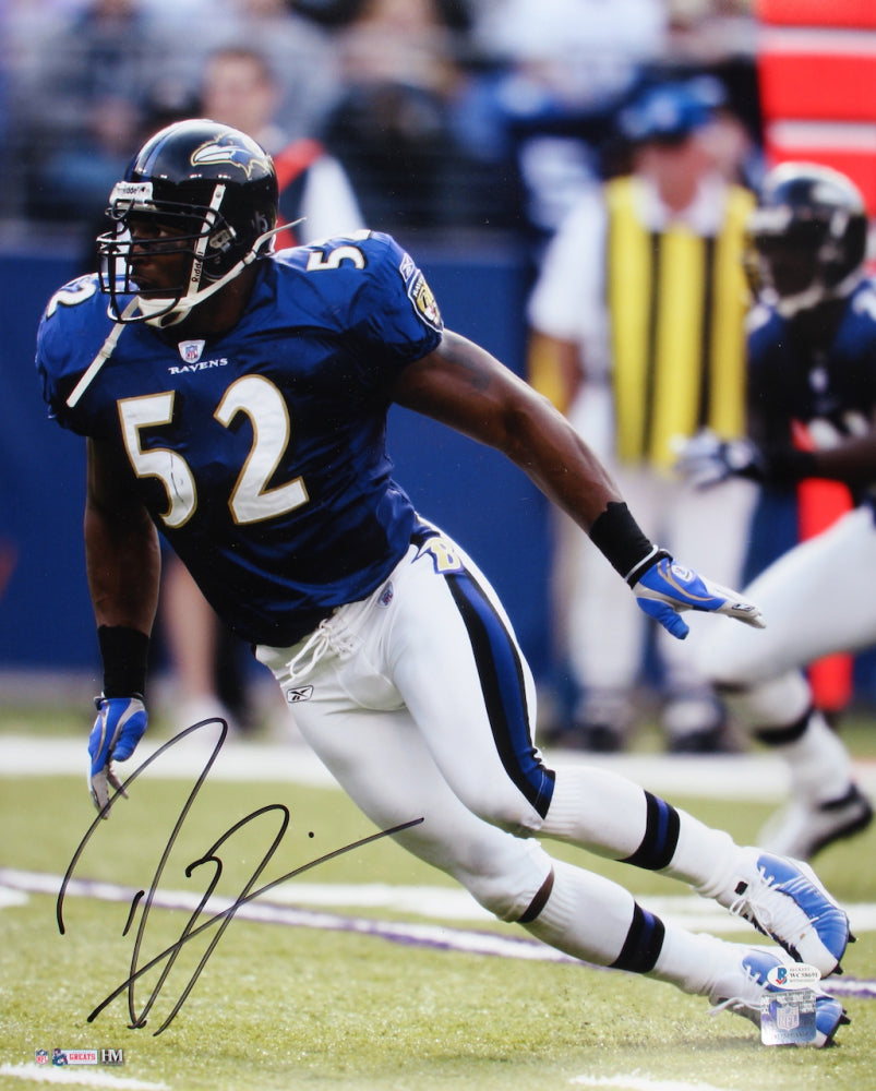 Ray Lewis Signed Ravens 16x20 Photo (Beckett COA)