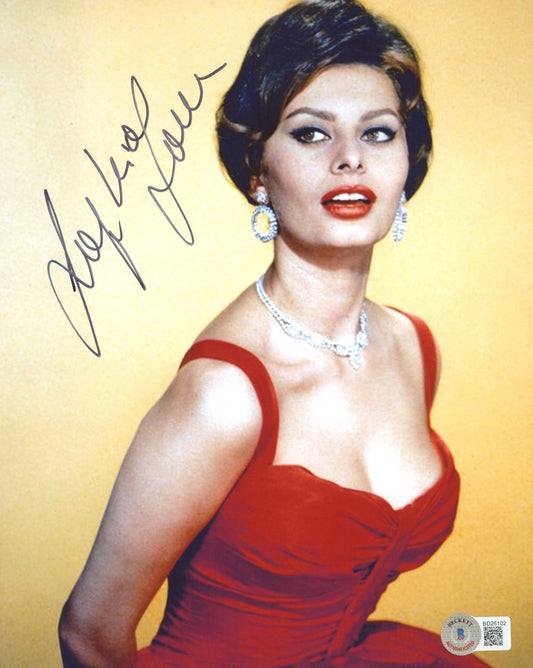 Sophia Loren Signed 8x10 Photo (Beckett)