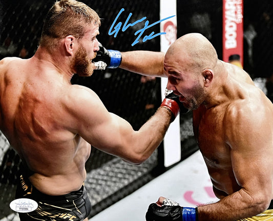 Glover Teixeira Signed UFC 8x10 Photo (JSA)