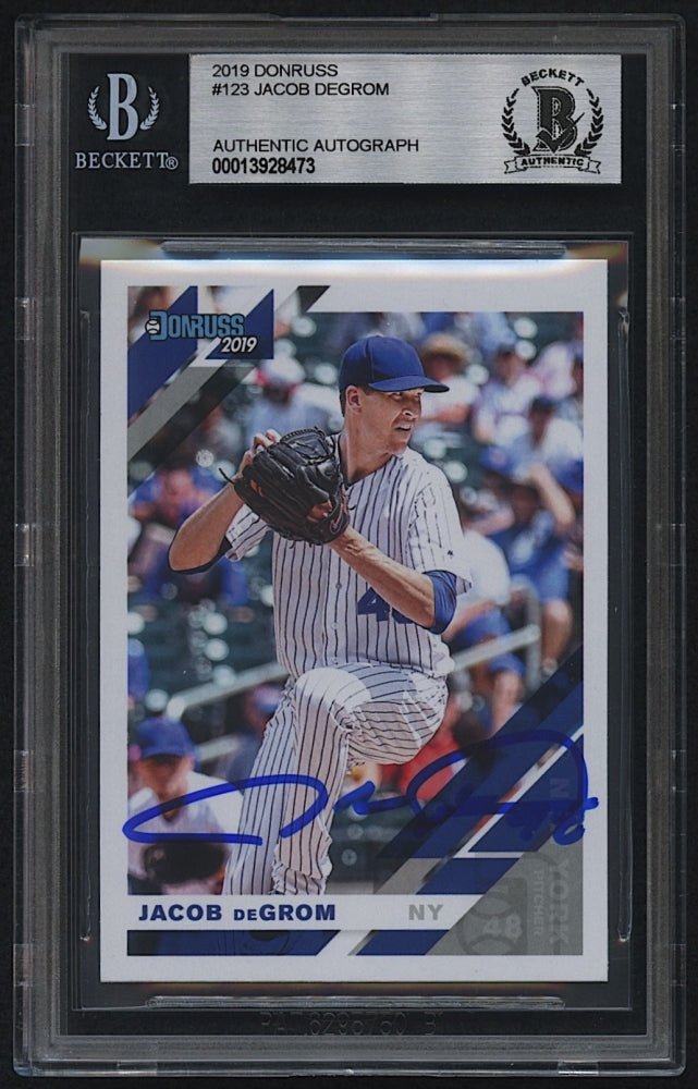 Jacob deGrom Signed 2019 Donruss #123 (Beckett) 2× NL Cy Young Award Winner